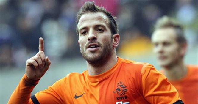 Mất World Cup, Van der Vaart rớt nước mắt
